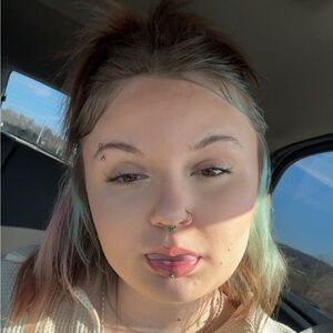 Hi I’m Taliah! I sell cheap clothes & handmade items 💗
Help a girl out & browse